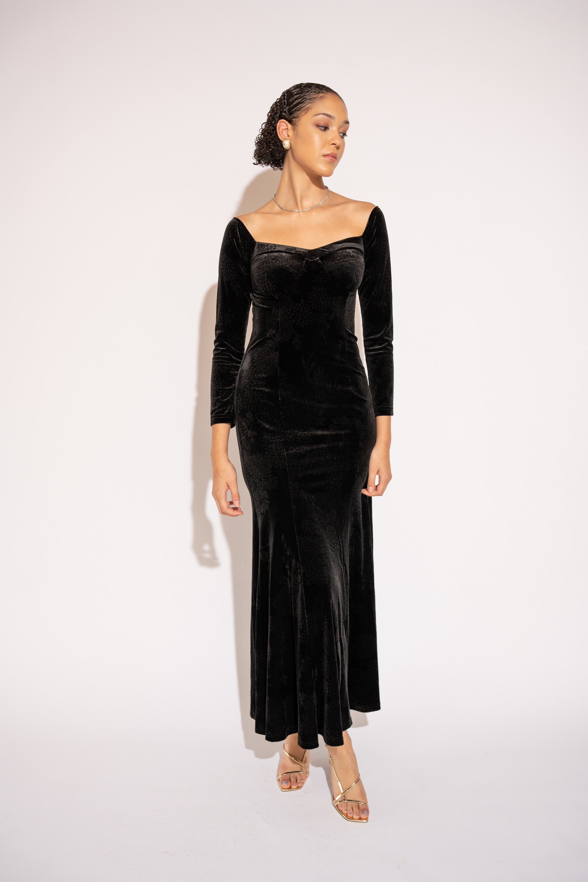 Off-Shoulder Velvet Jacquard Maxi Dress – Black, Front View - Alt